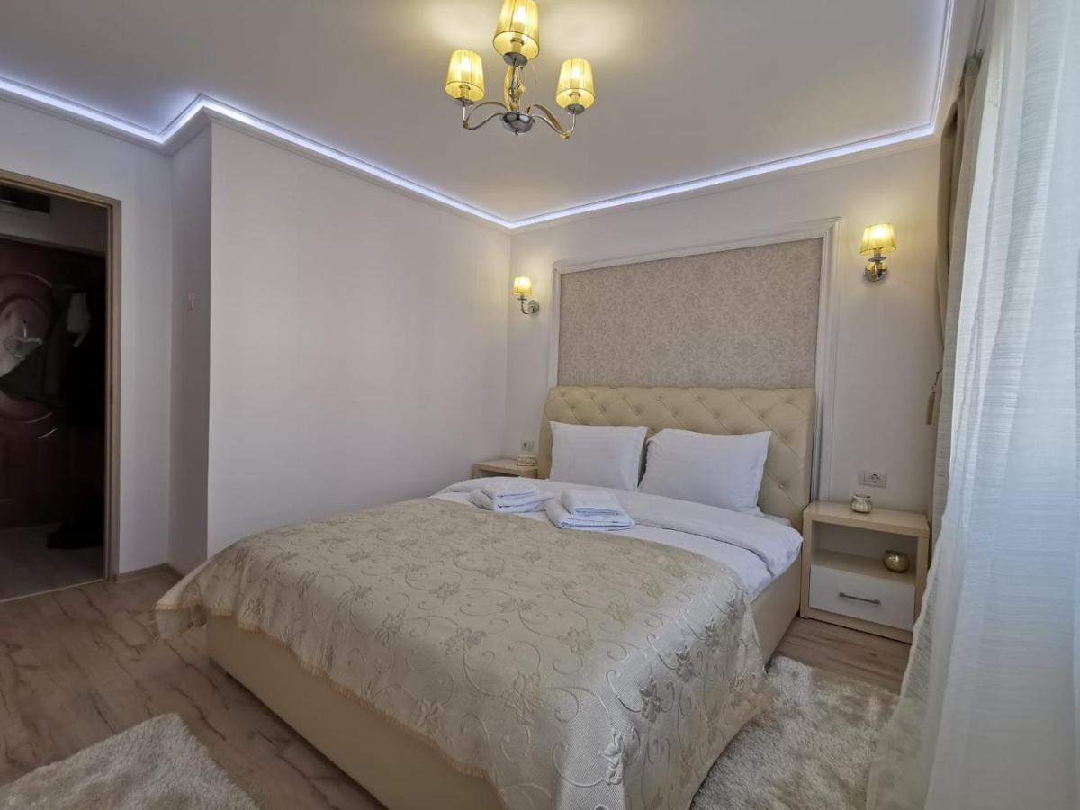 דירות Tîrgu Ocna Apartament Gold Luxury מראה חיצוני תמונה